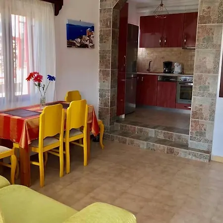 Semesterbostad Christina *